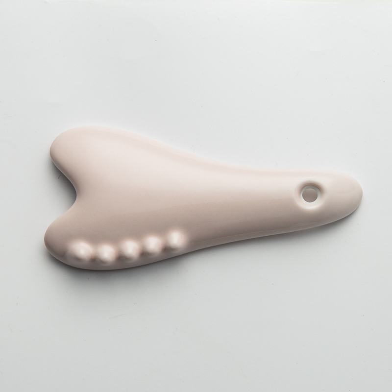 日本原产COGIT腰部腹部臀部陶瓷身体按摩器刮痧板 5.3×11.8×1.3cm